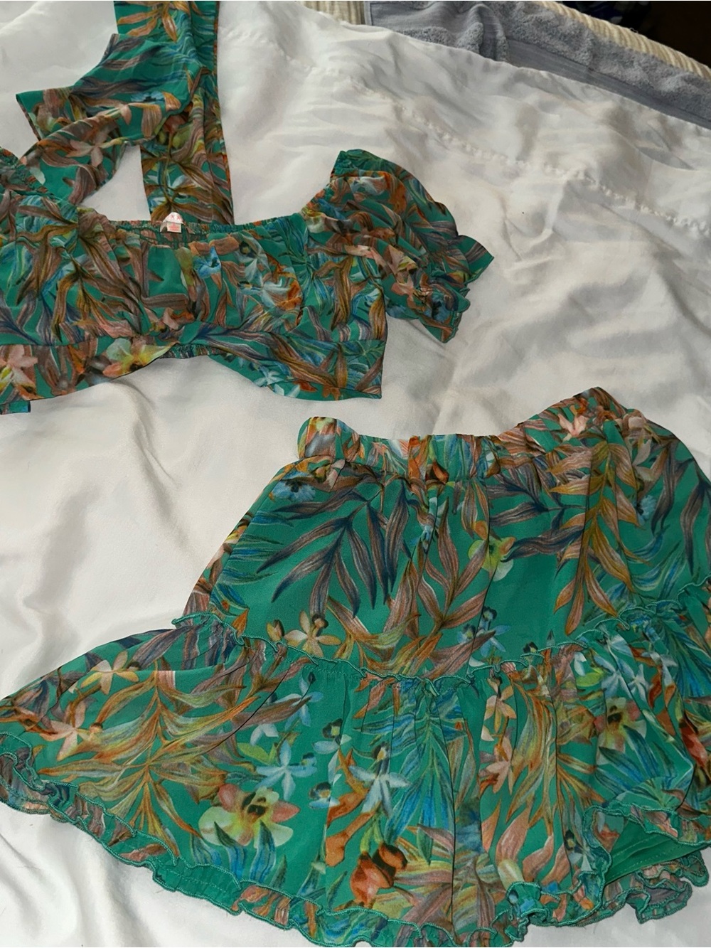 Green Skirt Set
